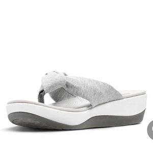 Clarks Arla Glison Grey Fabric sandal